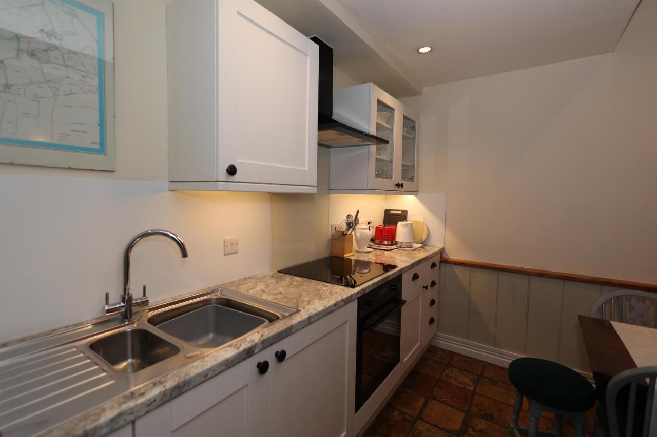 Apartment Hall *